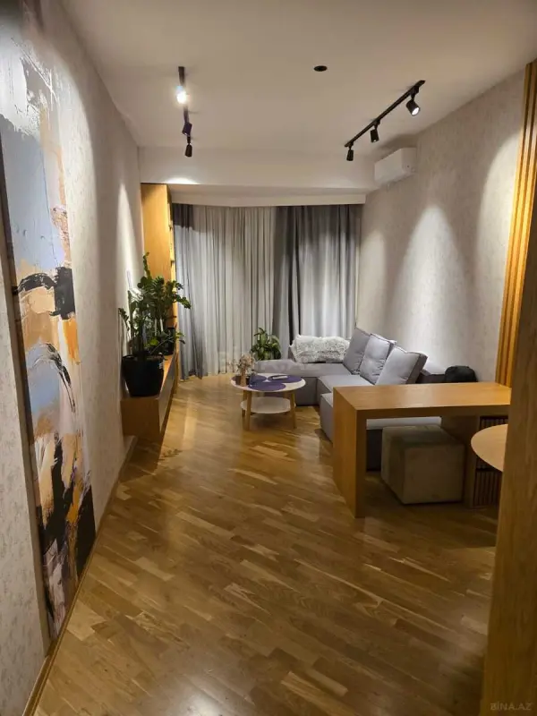 Kirayə verilir 2 otaqlı mənzil 75 m²