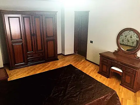 Kirayə verilir 3 otaqlı mənzil 136 m² — Bakı 3 otaq 136.00 m²