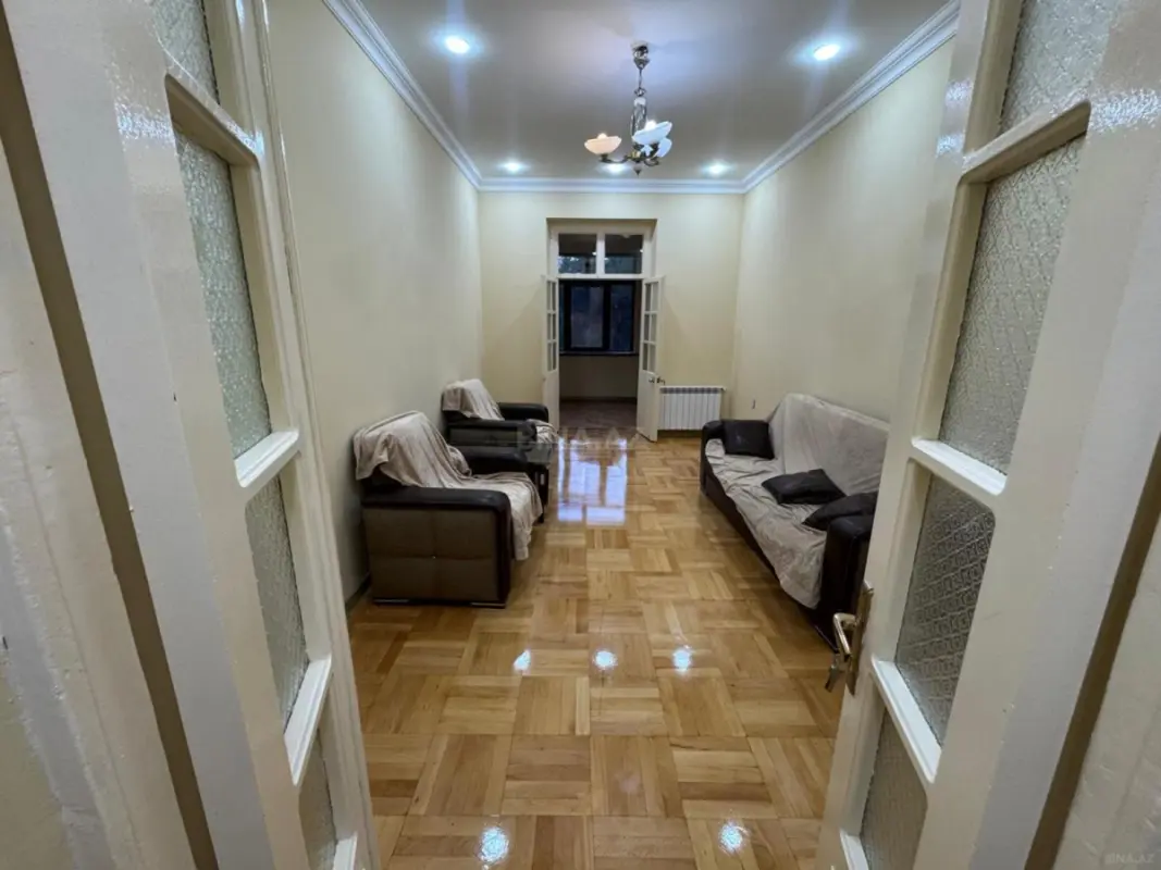 Kirayə verilir 2 otaqlı mənzil 65 m²