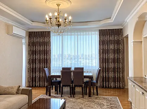 Kirayə verilir 3 otaqlı mənzil 90 m² — Bakı 3 otaq 90.00 m²