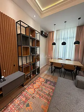 Kirayə verilir 3 otaqlı mənzil 130 m² — Bakı, Nizami 3 otaq 130.00 m²
