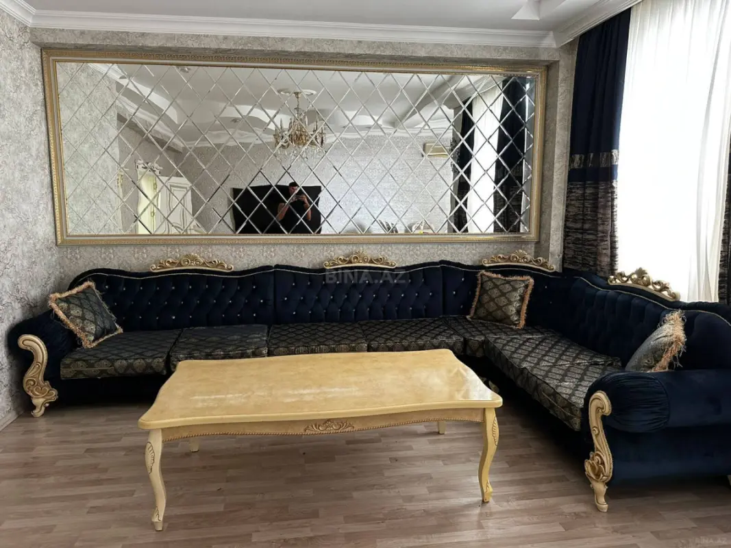 Kirayə verilir 3 otaqlı mənzil 110 m²