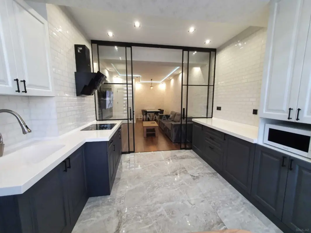 Kirayə verilir 2 otaqlı mənzil 80 m²