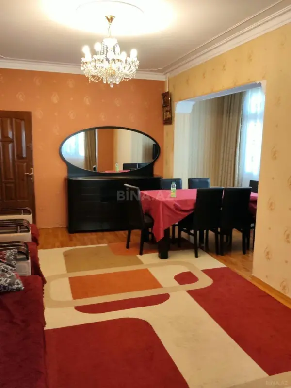 Kirayə verilir 4 otaqlı mənzil 100 m²