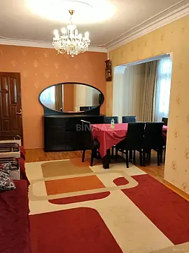 Kirayə verilir 4 otaqlı mənzil 100 m² — Bakı, Memar Əcəmi yanı 4 otaq 100.00 m²