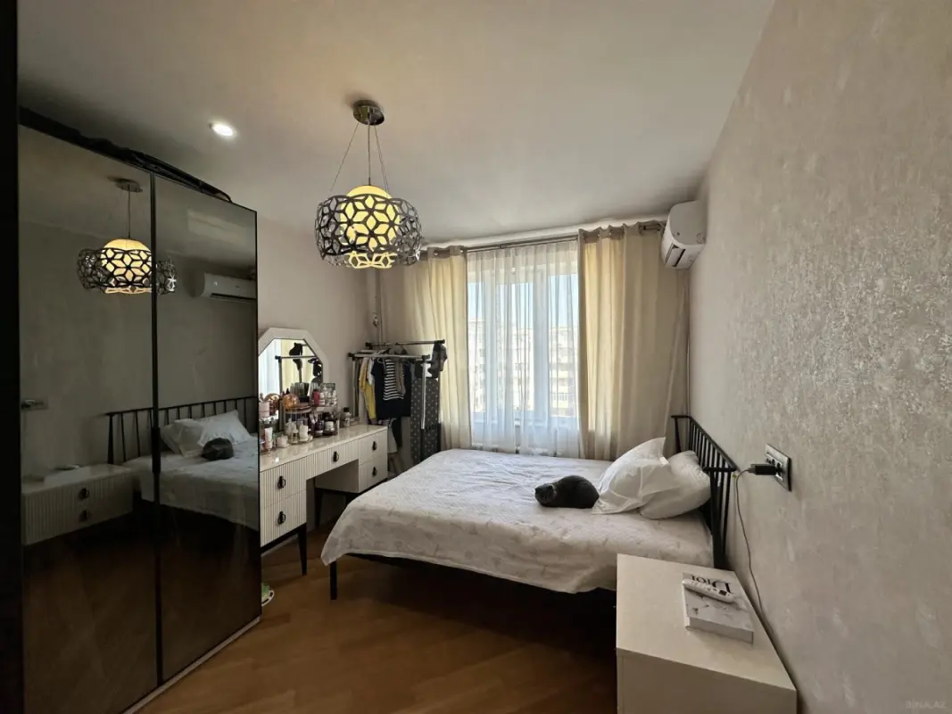 Satılır 2 otaqlı mənzil 75 m²