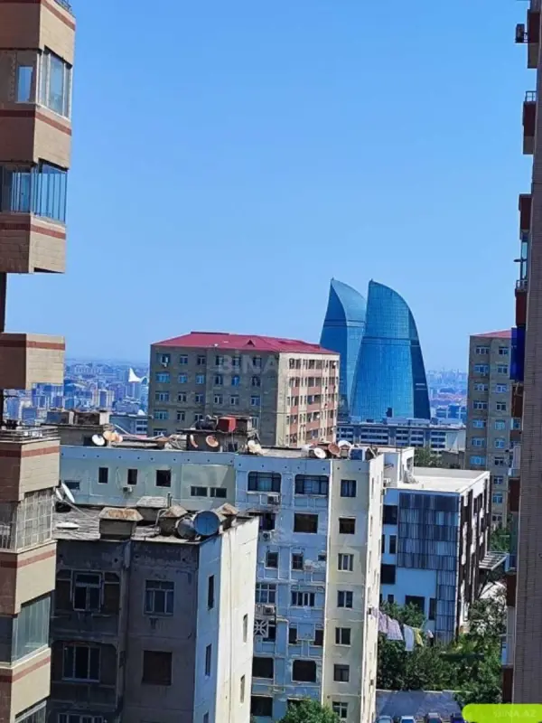 Satılır 3 otaqlı mənzil 150 m²