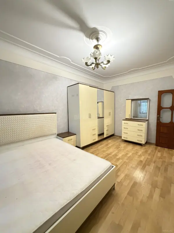 Kirayə verilir 3 otaqlı mənzil 90 m²