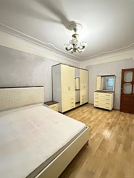 Kirayə verilir 3 otaqlı mənzil 90 m² — Bakı 3 otaq 90.00 m²