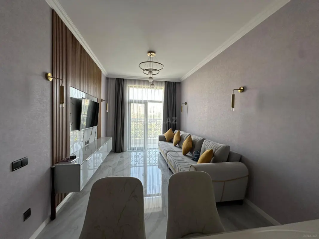 Kirayə verilir 2 otaqlı mənzil 90 m²
