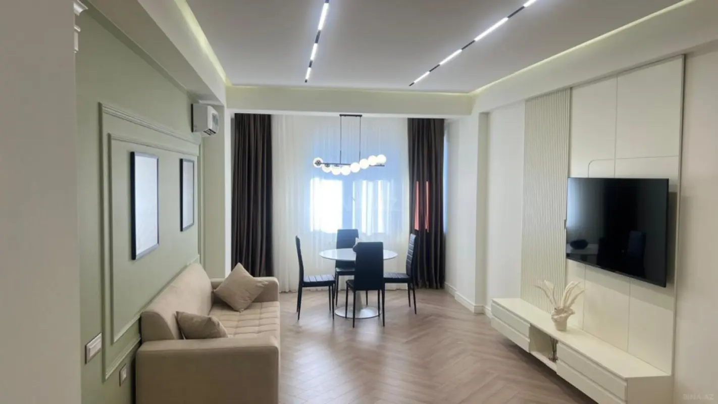 Kirayə verilir 2 otaqlı mənzil 70 m²