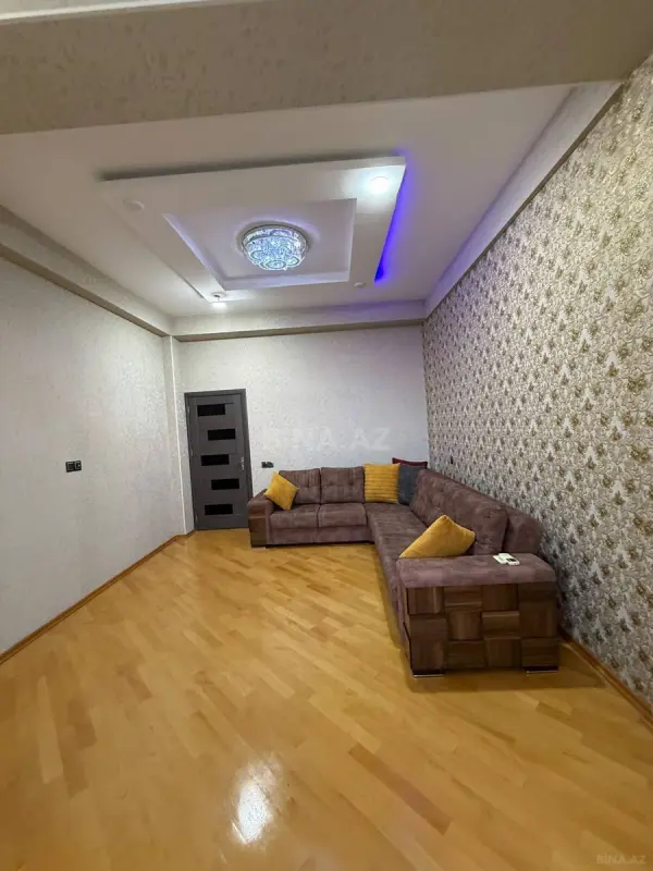 Satılır 2 otaqlı mənzil 68 m²