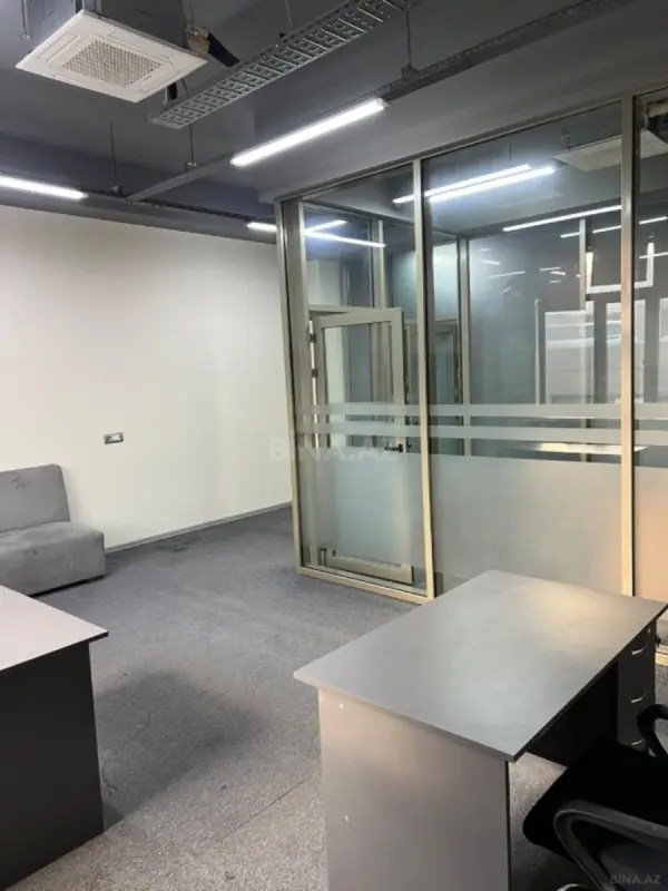 Kirayə verilir 2 otaqlı ofis 45 m²