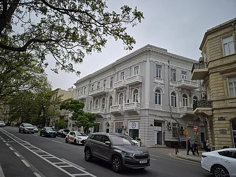 Kirayə verilir obyekt 200 m² — Bakı 200.00 m²