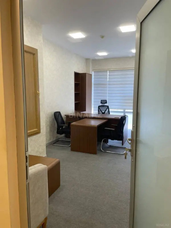 Kirayə verilir 8 otaqlı ofis 260 m²