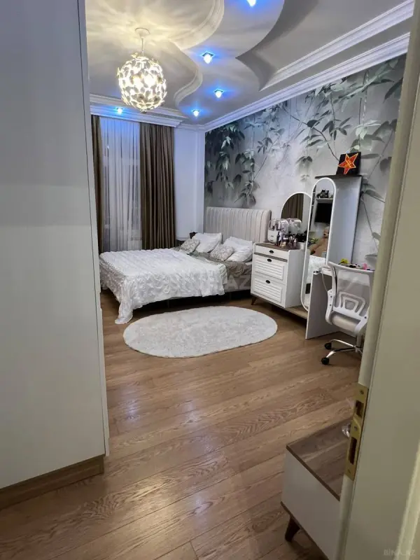 Satılır 4 otaqlı mənzil 170 m²