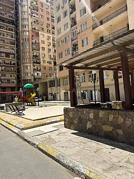 Satılır 3 otaqlı mənzil 91 m² — Bakı, İnşaatçılar 3 otaq 91.00 m²