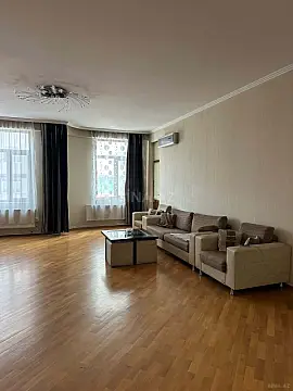 Satılır 3 otaqlı mənzil 171 m² — Bakı 3 otaq 171.00 m²
