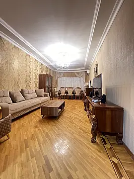 Satılır 3 otaqlı mənzil 125 m² — Bakı 3 otaq 125.00 m²
