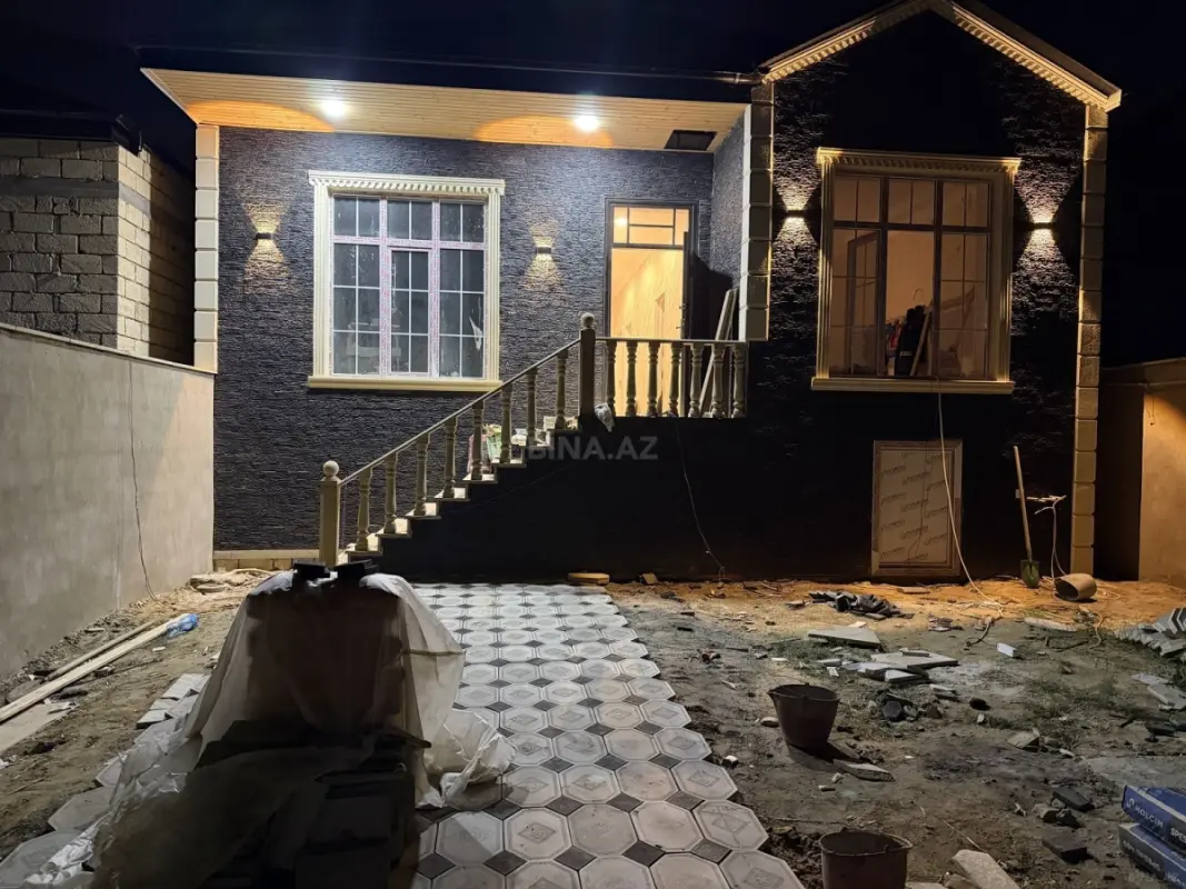 Satılır 4 otaqlı həyət evi 130 m²