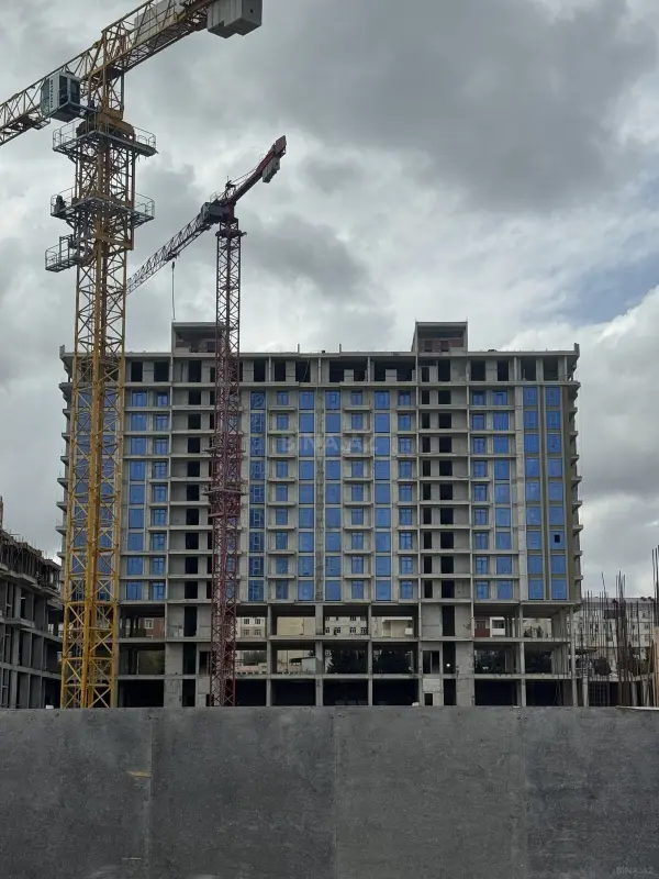 Satılır 3 otaqlı mənzil 145.5 m²
