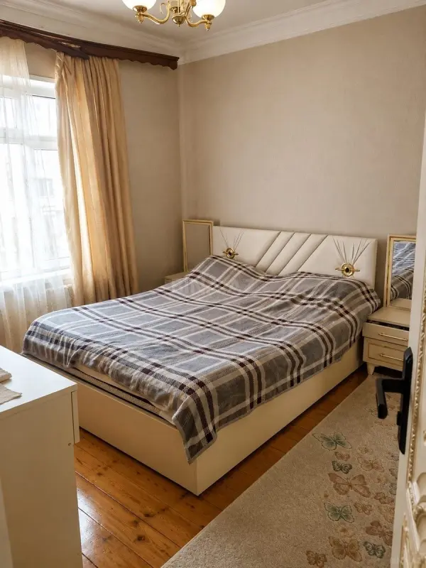 Satılır 4 otaqlı həyət evi 100 m²
