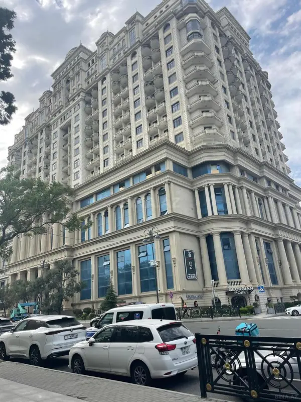 Satılır 2 otaqlı mənzil 95 m²