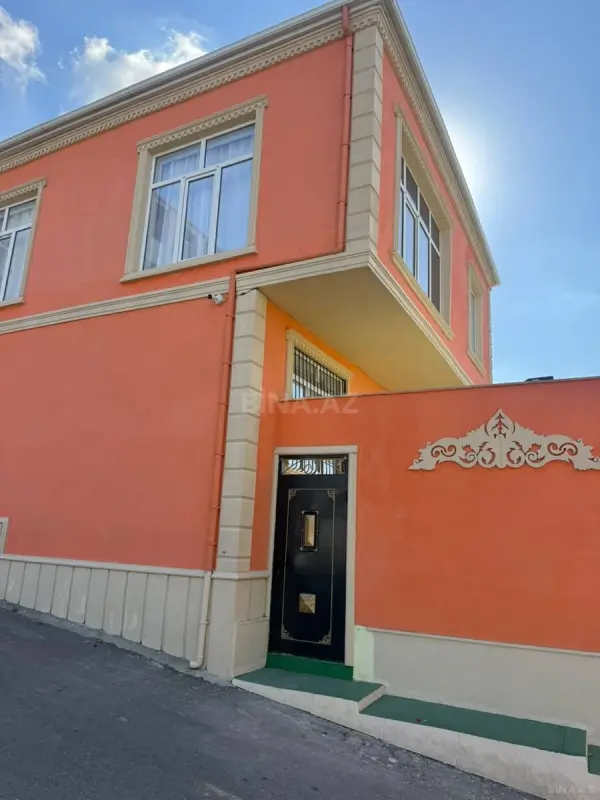 Satılır 4 otaqlı həyət evi 140 m²