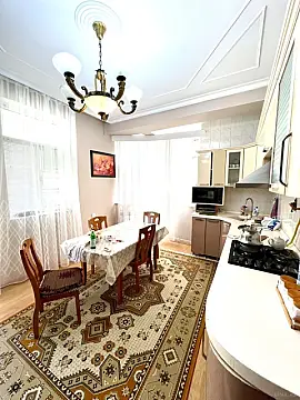 Satılır 4 otaqlı mənzil 130 m² — Bakı, Həzi Aslanov qəs. 4 otaq 130.00 m²