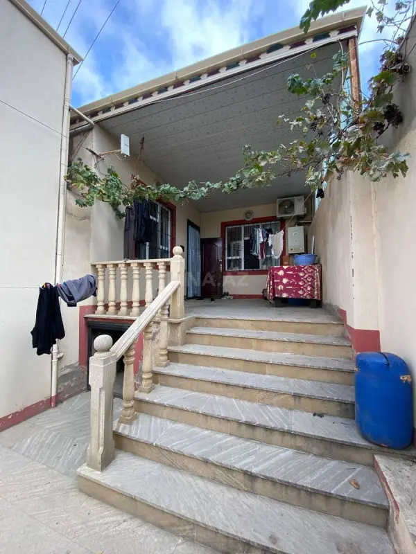 Satılır 4 otaqlı həyət evi 120 m²