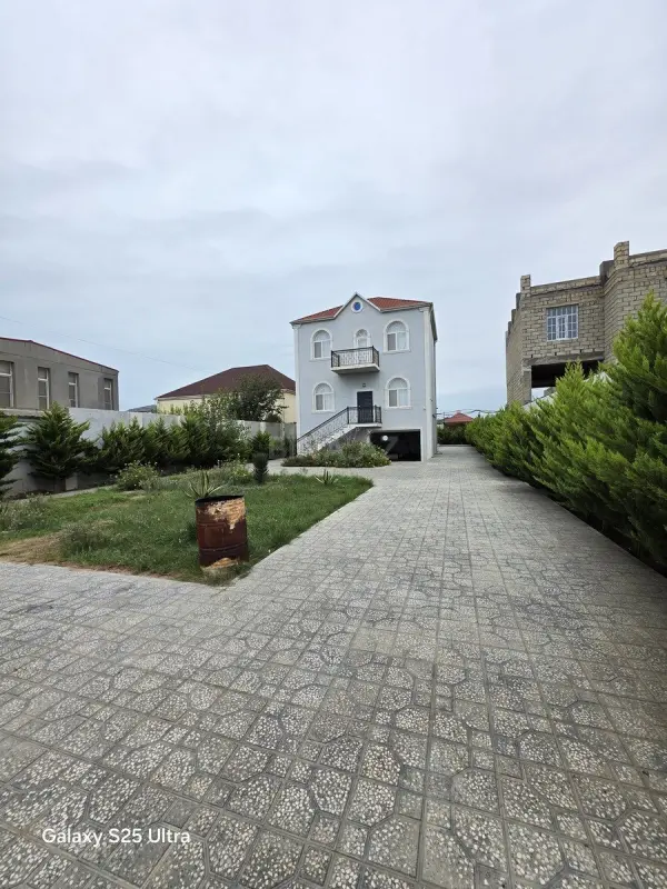 Kirayə verilir 4 otaqlı həyət evi 130 m²