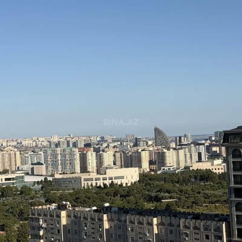 Satılır 3 otaqlı mənzil 119 m²