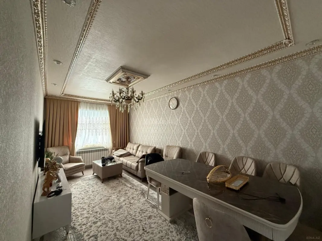 Satılır 5 otaqlı həyət evi 180 m²