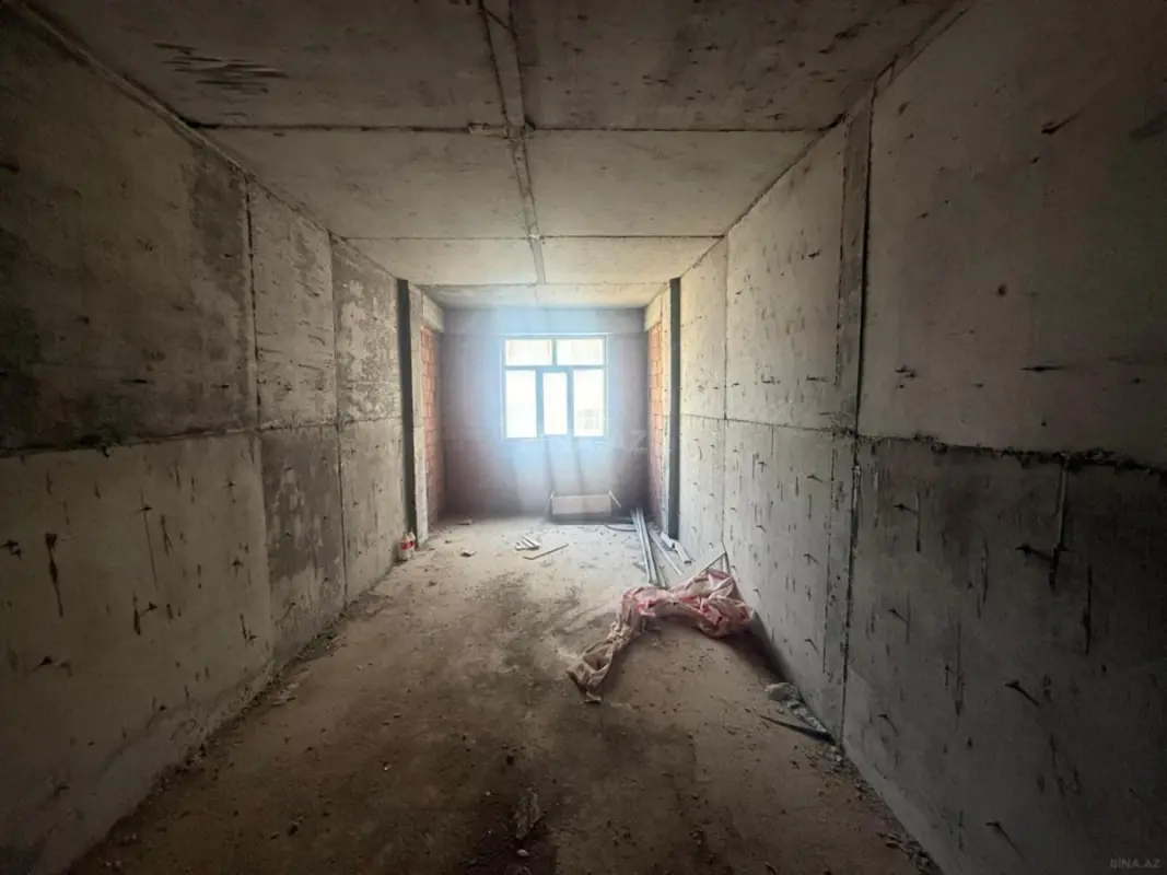 Satılır 2 otaqlı mənzil 92 m²