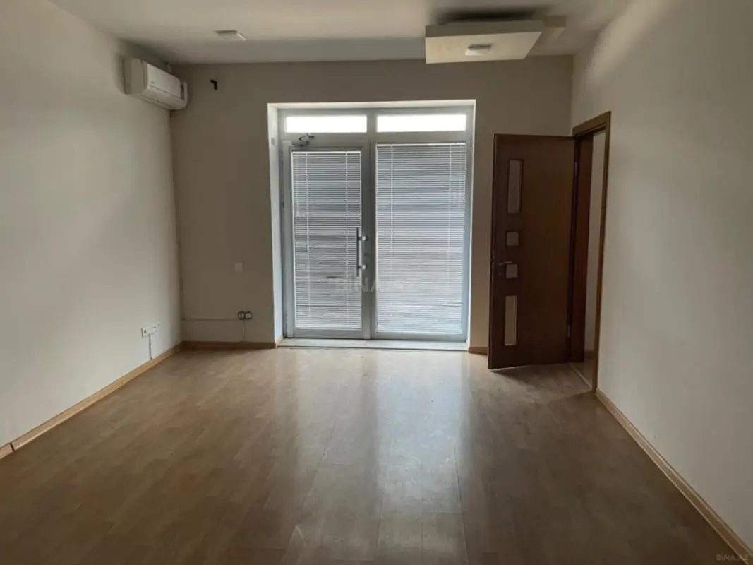 Kirayə verilir 3 otaqlı ofis 90 m²