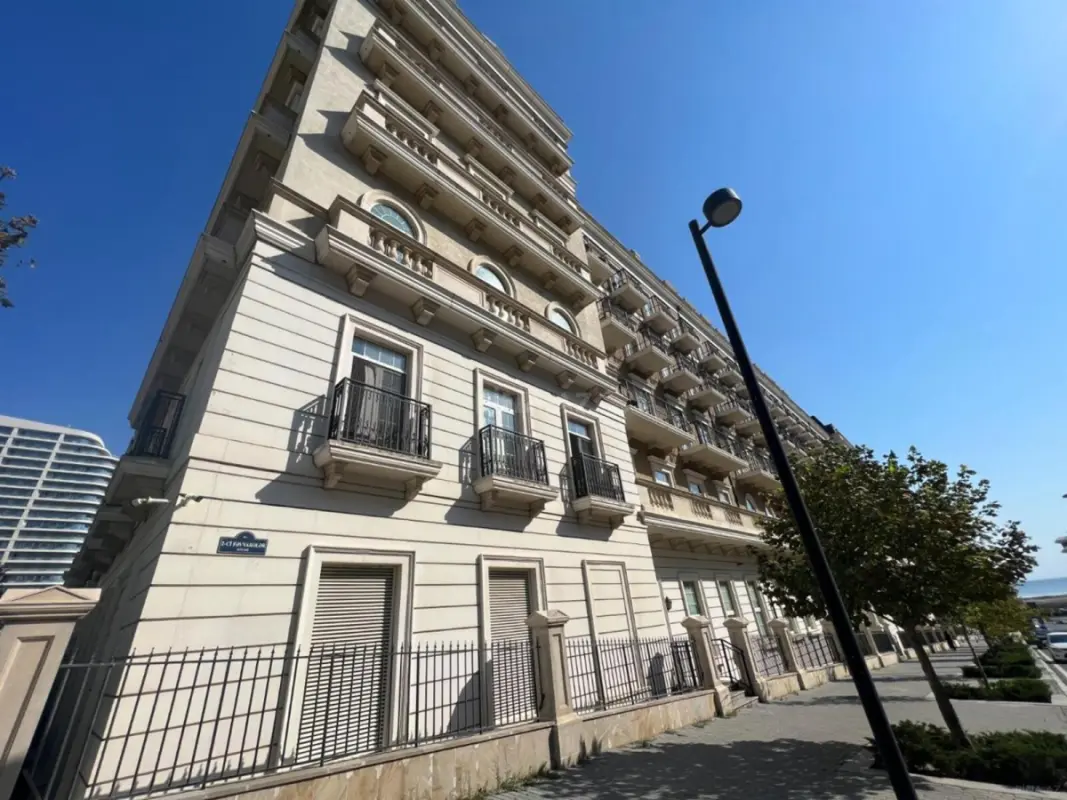 Satılır 3 otaqlı mənzil 96 m²