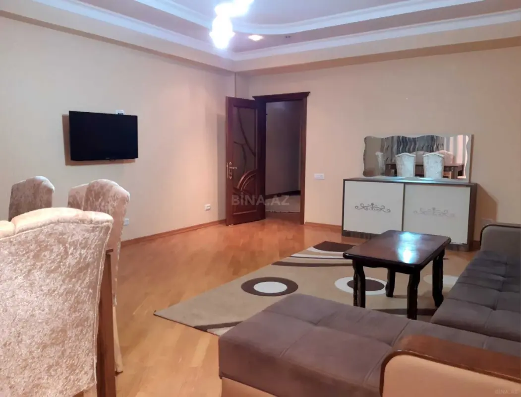 Satılır 3 otaqlı mənzil 120 m²
