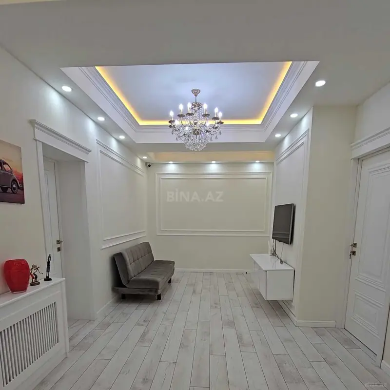 Kirayə verilir 3 otaqlı mənzil 155 m²