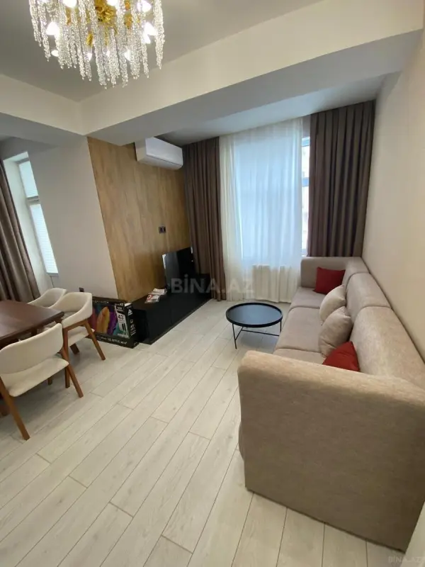 Kirayə verilir 3 otaqlı mənzil 110 m²