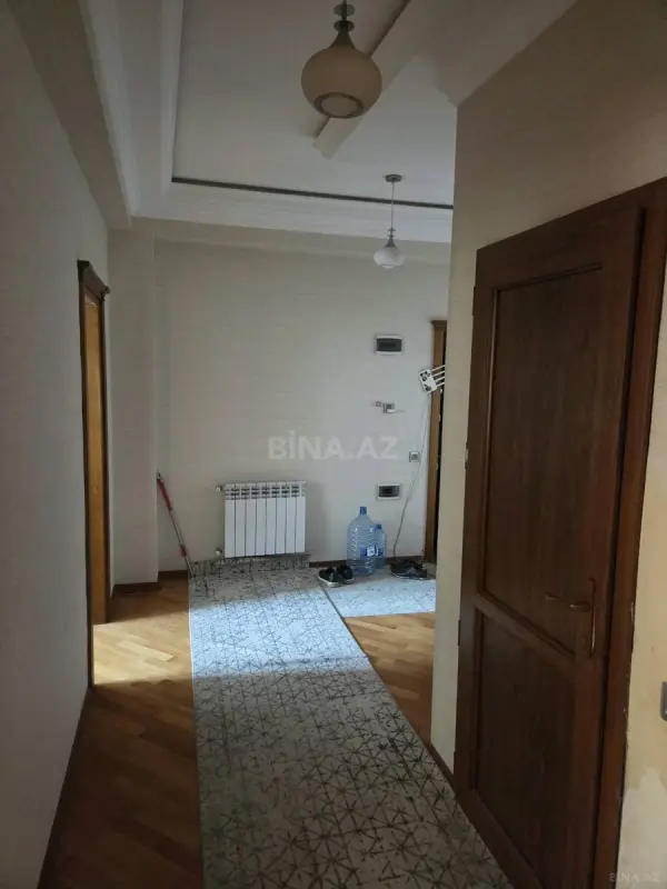 Kirayə verilir 2 otaqlı mənzil 95 m²