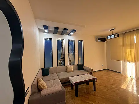 Kirayə verilir 3 otaqlı mənzil 130 m² — Bakı, Nərimanov 3 otaq 130.00 m²