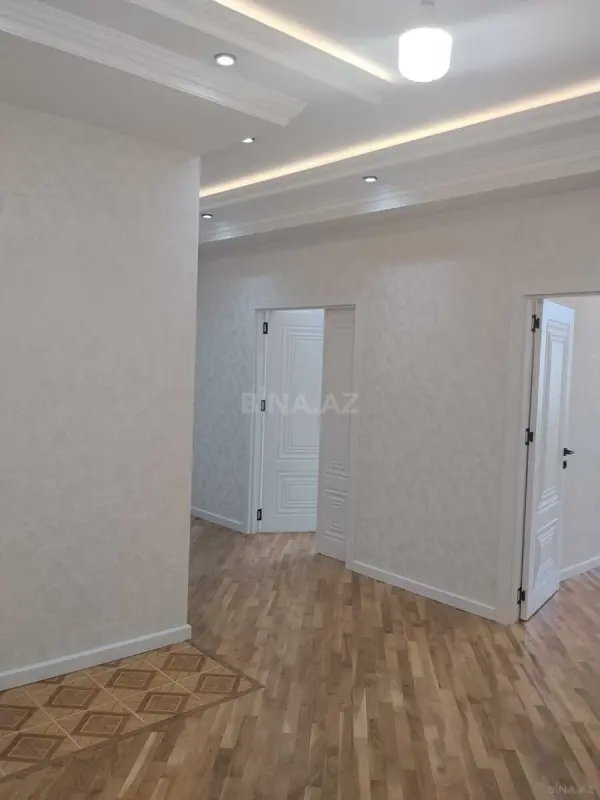 Satılır 2 otaqlı mənzil 100 m²