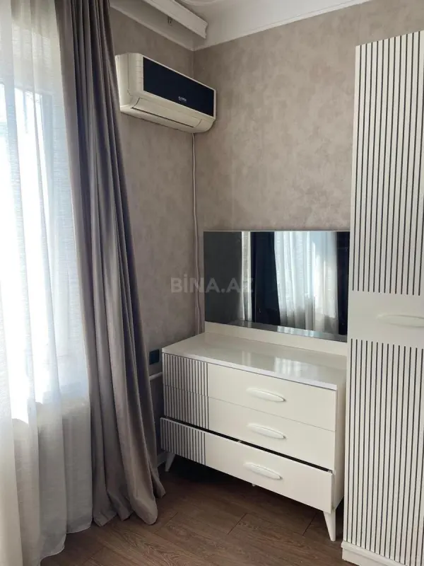 Kirayə verilir 2 otaqlı mənzil 66 m²
