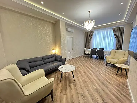 Kirayə verilir 3 otaqlı mənzil 110 m² — Bakı 3 otaq 110.00 m²