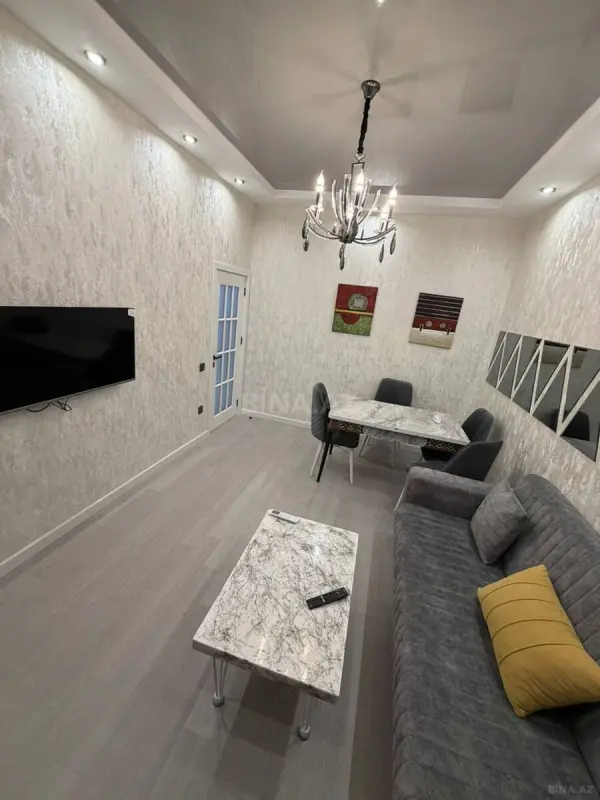 Kirayə verilir 2 otaqlı mənzil 75 m²