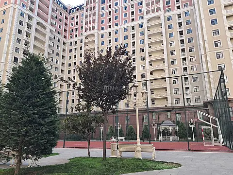 Satılır 4 otaqlı mənzil 185.2 m² — Bakı 4 otaq 185.20 m²