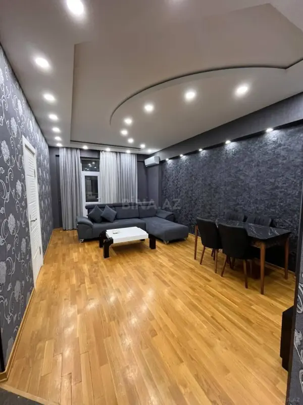 Kirayə verilir 2 otaqlı mənzil 85 m²