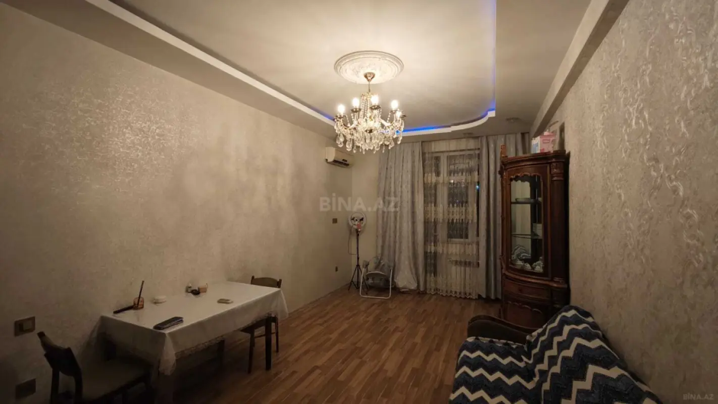 Satılır 2 otaqlı mənzil 85 m²