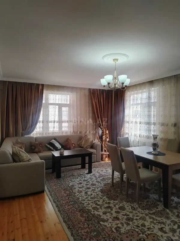Kirayə verilir 2 otaqlı mənzil 100 m²