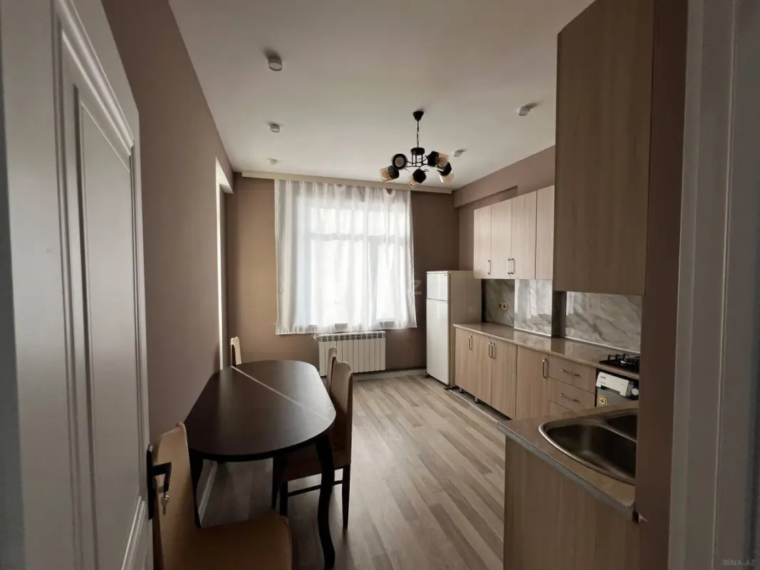 Kirayə verilir 2 otaqlı mənzil 78 m²